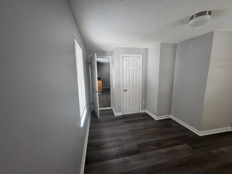 Building Photo - 170 Washington St