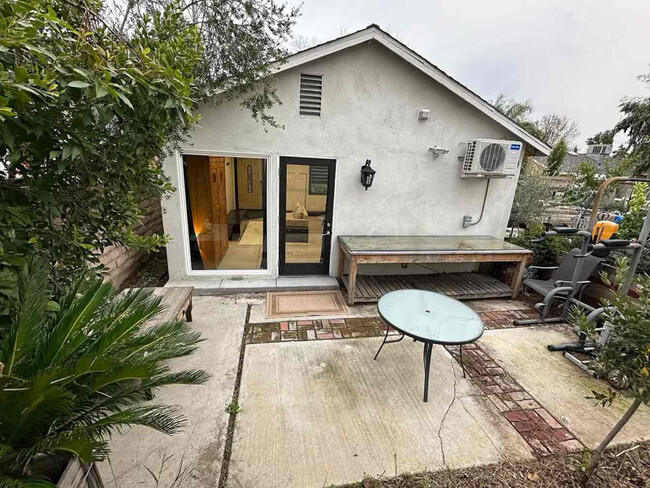 Building Photo - 7713 Owensmouth Ave