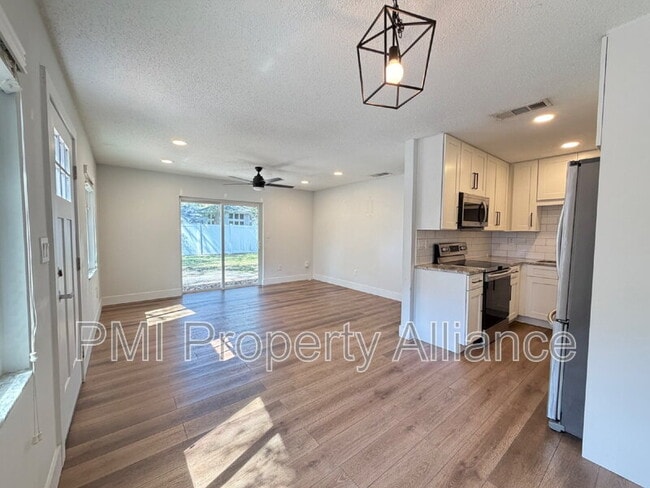 Building Photo - 2300 Elizabeth Ave