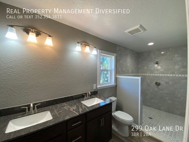 Building Photo - 299 Oak Ln Dr