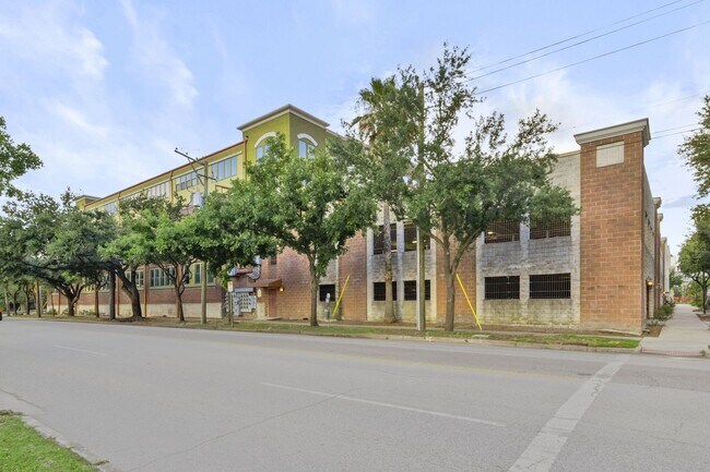 Building Photo - Modern Industrial Loft in the Heart of EADO!