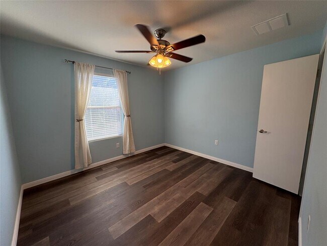 Building Photo - 8932 Southwick Dr
