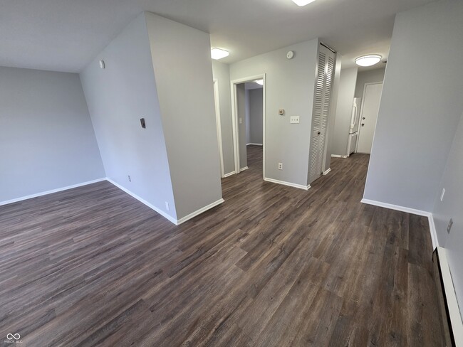 Building Photo - 3805 Biscayne Rd