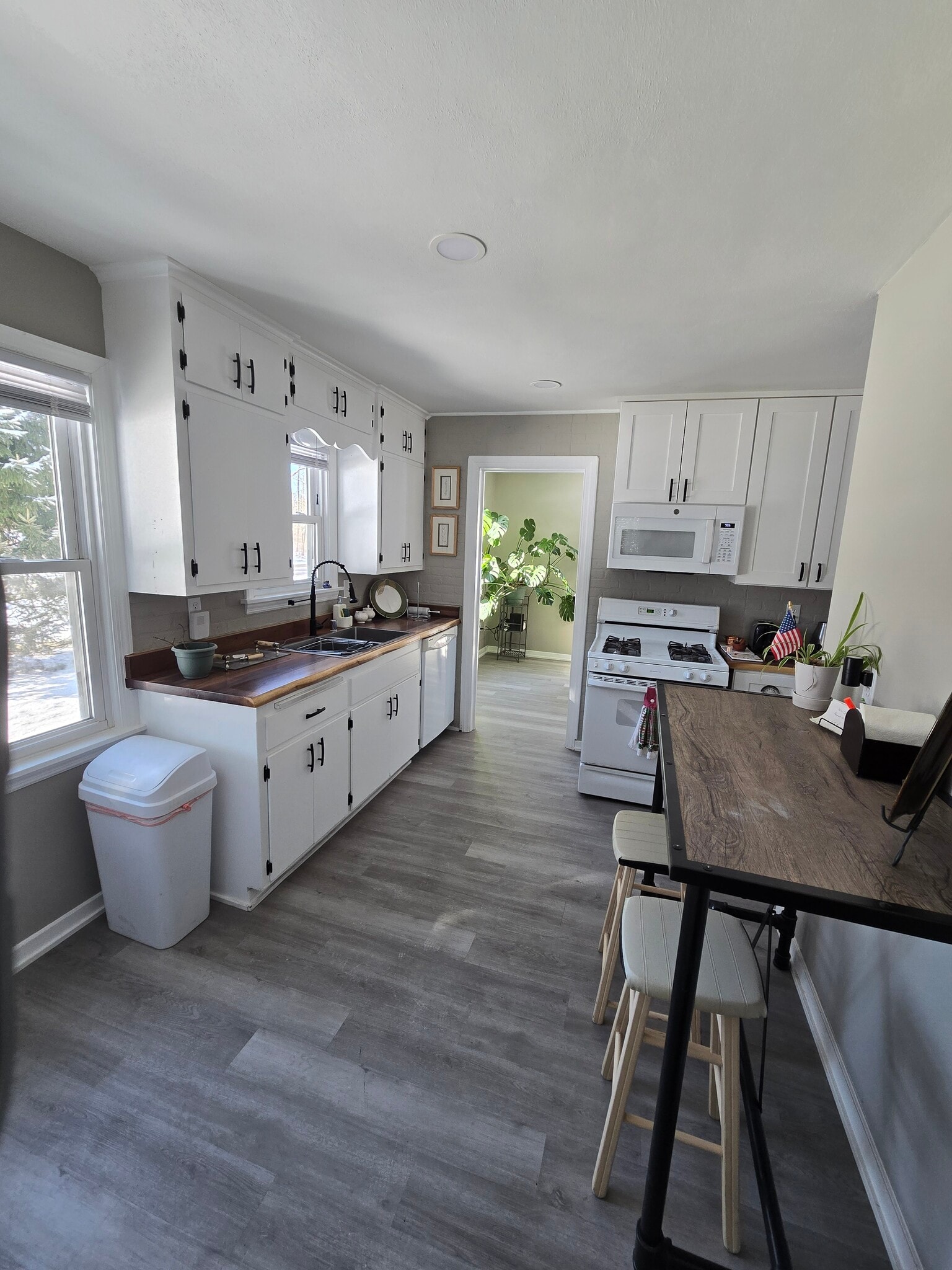 Building Photo - 10535 W Spring Green Rd