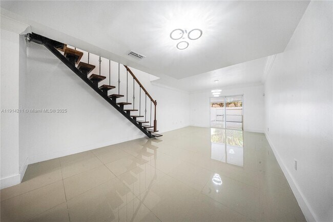 Building Photo - 1780 W 56th Terrace