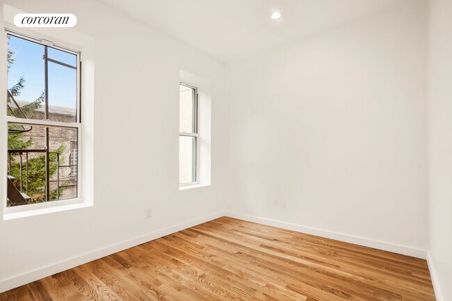 Building Photo - 16-61 Woodbine St