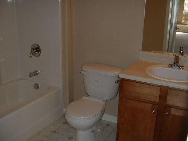 Building Photo - Condo