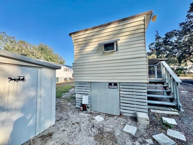 Building Photo - 825 Oakwood Dr