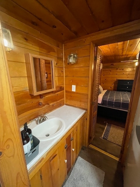 Building Photo - 705 Cerbat Ave