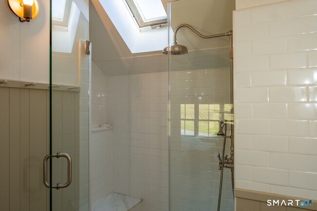 Building Photo - 69 Mudge Pond Rd