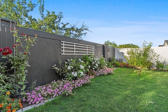 Building Photo - 1572 Kelson Pl