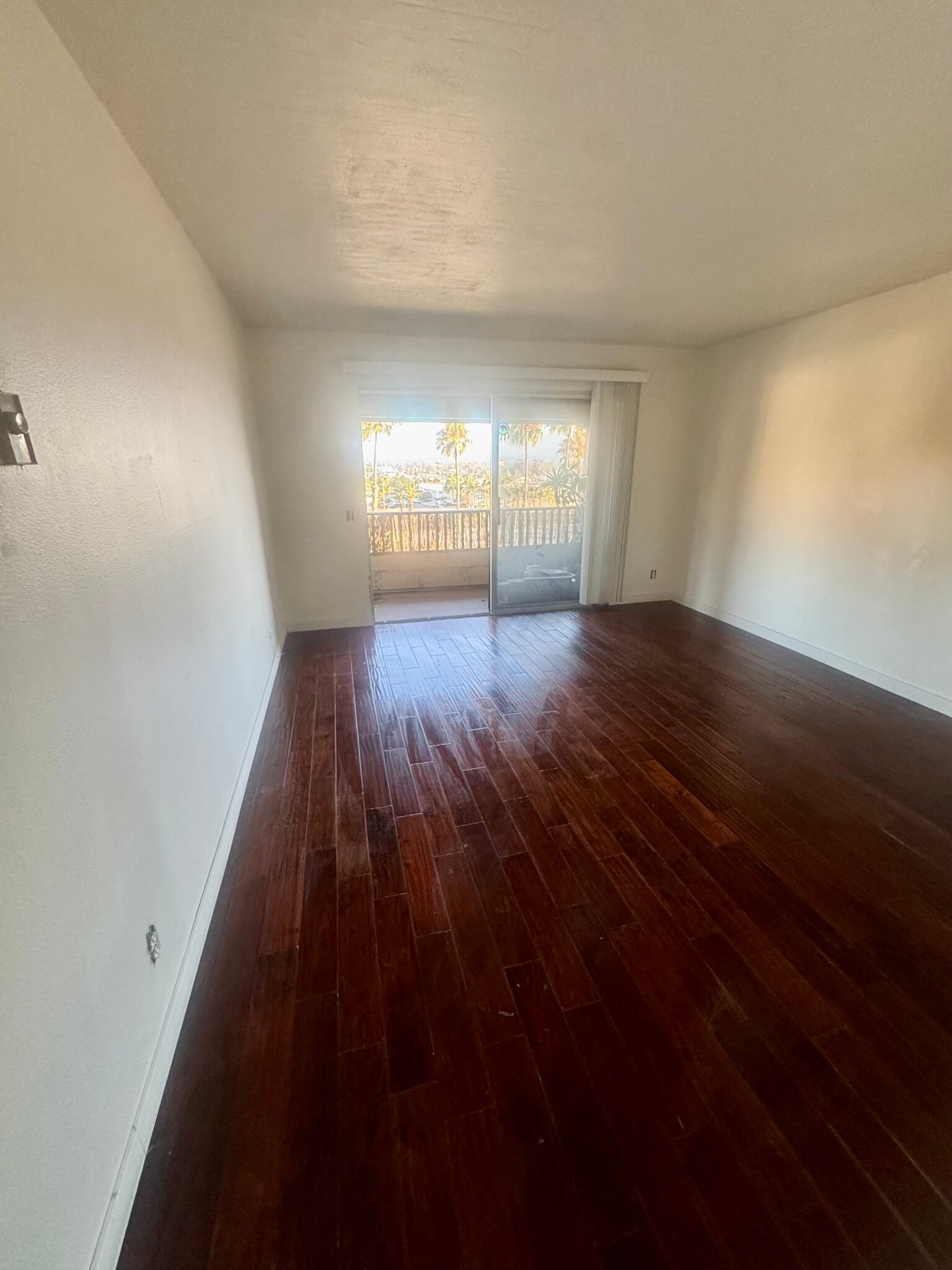 Master bedroom - 2540 Clairemont Dr