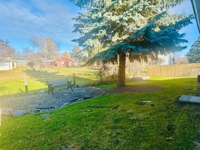 Building Photo - New remodeled Kalispell Home