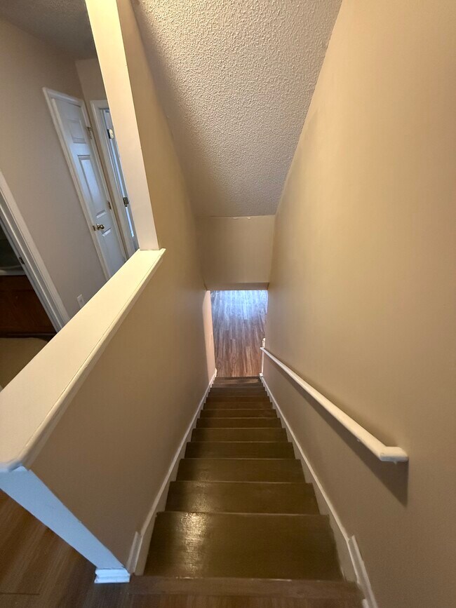 Building Photo - 460 Parkway Rd