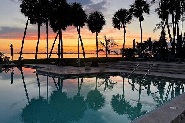 Building Photo - 888 Blvd of the Arts