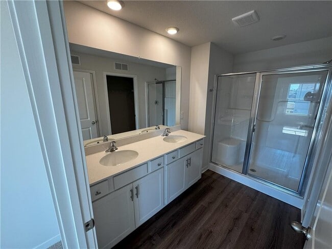 Building Photo - Spring Hill House