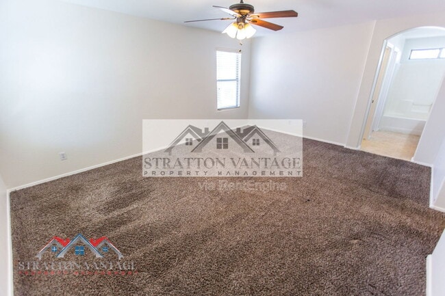 Building Photo - 1247 S Emmett Dr