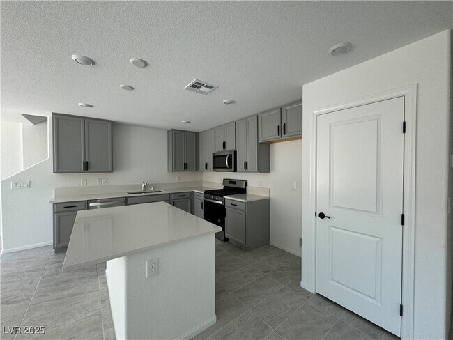 Building Photo - 5331 Barcola Ave