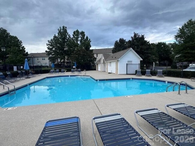 Building Photo - 12222 Royal Castle Ct