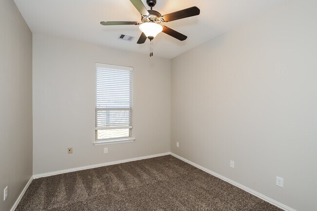 Building Photo - 7426 Upland Mill Ln