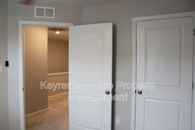 Building Photo - 9818 Ruby Lockhart Blvd