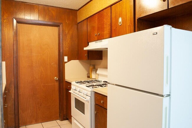 Building Photo - 7303 Grand Canyon Dr