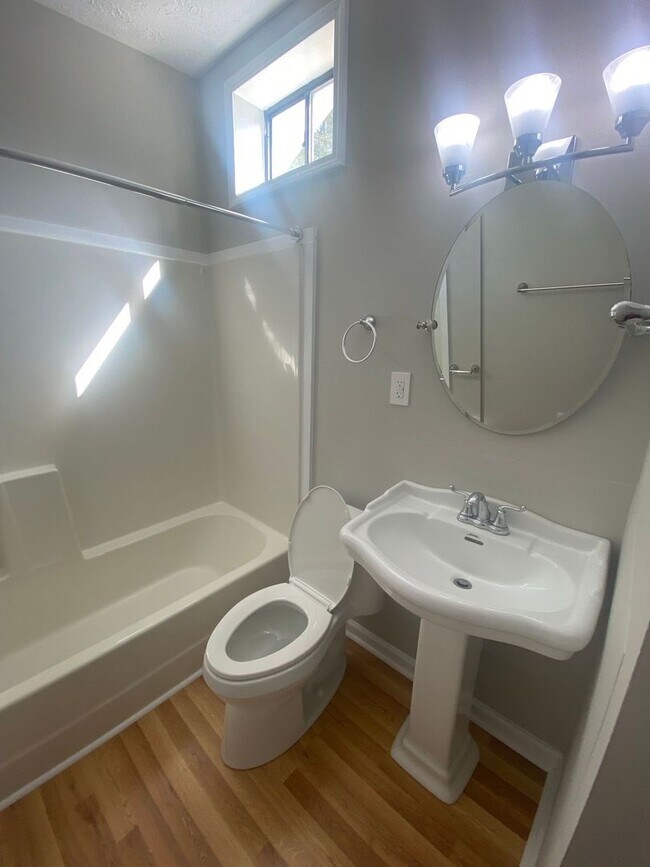 Building Photo - Charming 2Bed/1Ba Duplex w/Unmatched Massalina Bayou Views – Steps from Downtown Panama City's Vi...