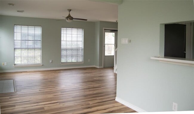 Building Photo - 2501 Autrey Dr