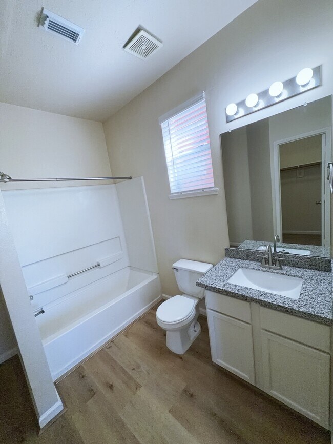 Building Photo - 6656 Sharpstown Green Cir