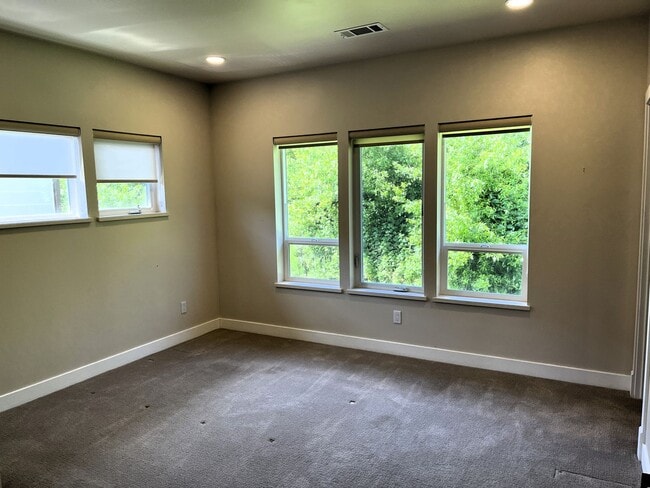 Building Photo - Senior Living Community (55+) - Built In 2021 - High End 2/2 Home With Full Access To Onsite Recr...