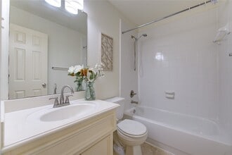 Building Photo - 830 W Heights Hollow Ln