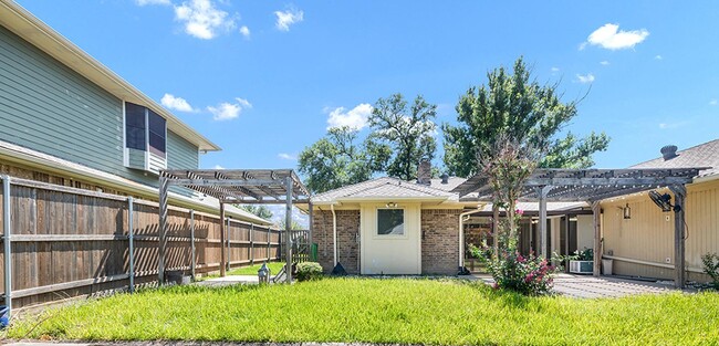 Building Photo - Upscale West Plano home with great outdoor...