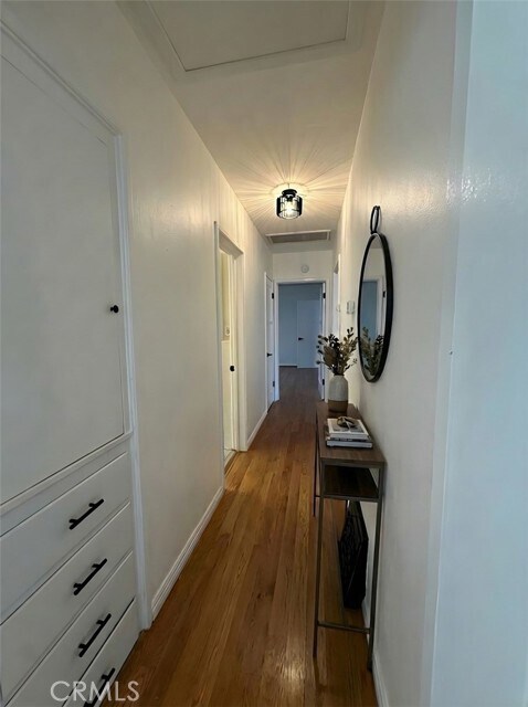 Building Photo - 11559 Blix St