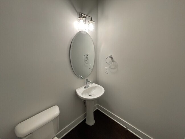 Building Photo - 1332 Big Falls Dr