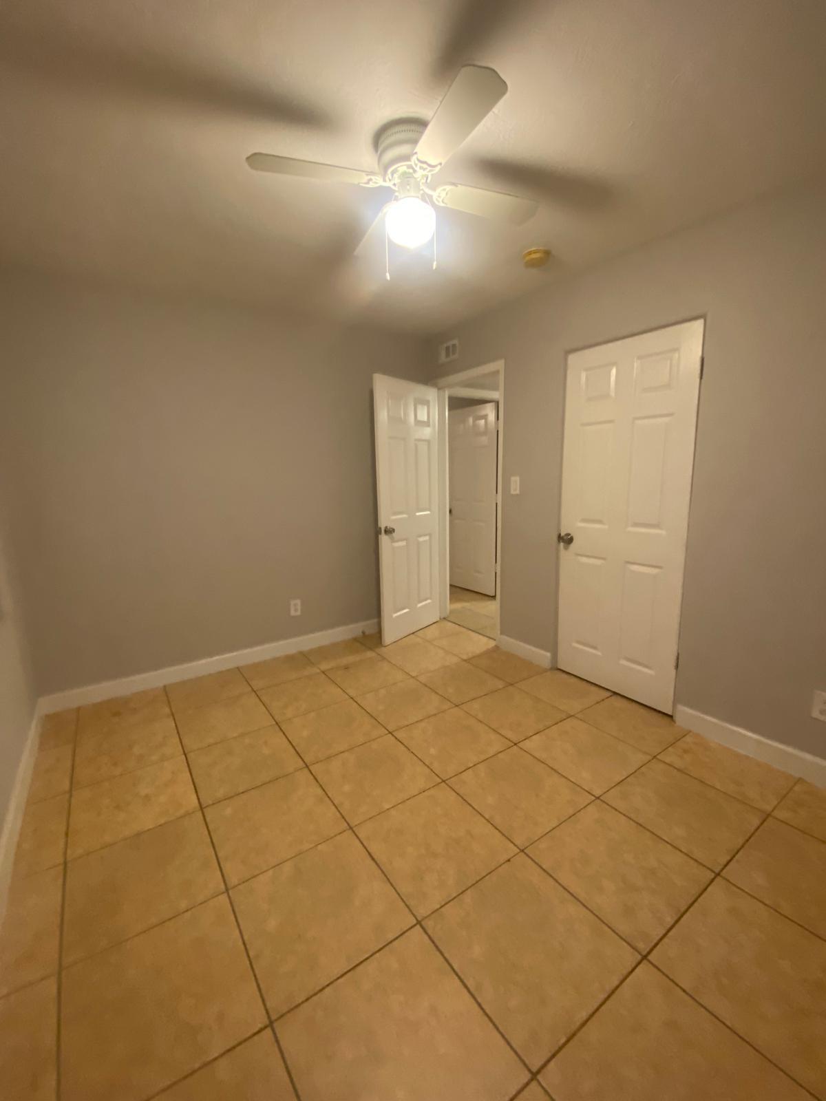 Building Photo - 9 Areca Dr