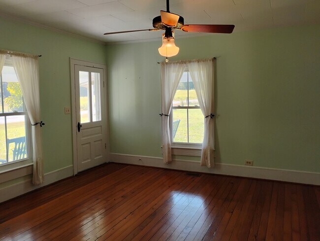 Building Photo - 8322 Chatham Church