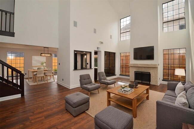 Building Photo - 1425 Nantucket Dr