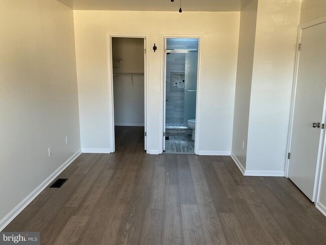 Building Photo - 4427 Declaration Cir