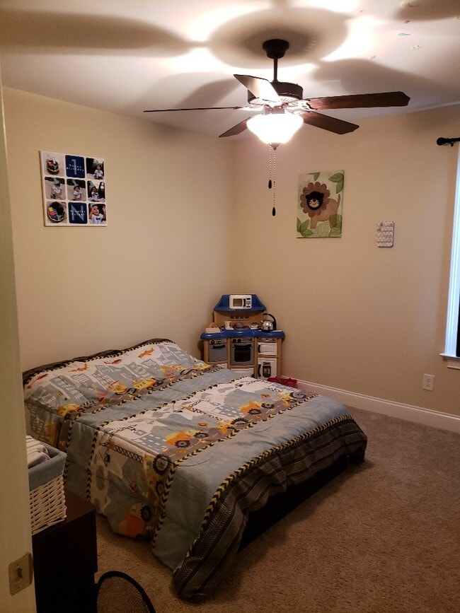 Building Photo - 972 Wheat Ridge Dr