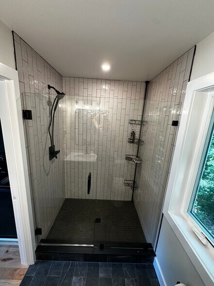 Building Photo - 209 Azalea Dr