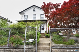 Building Photo - 114 Jones Ave
