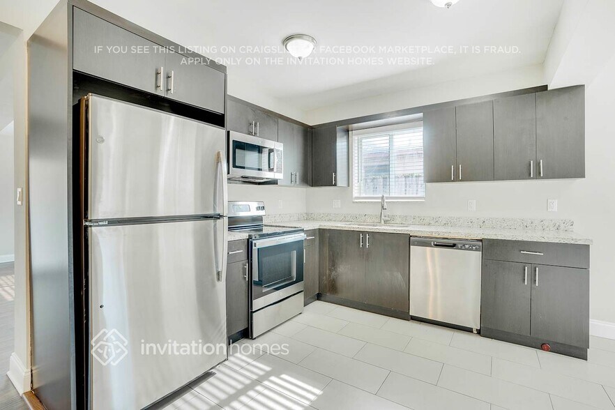 Building Photo - 7421 Normandy St