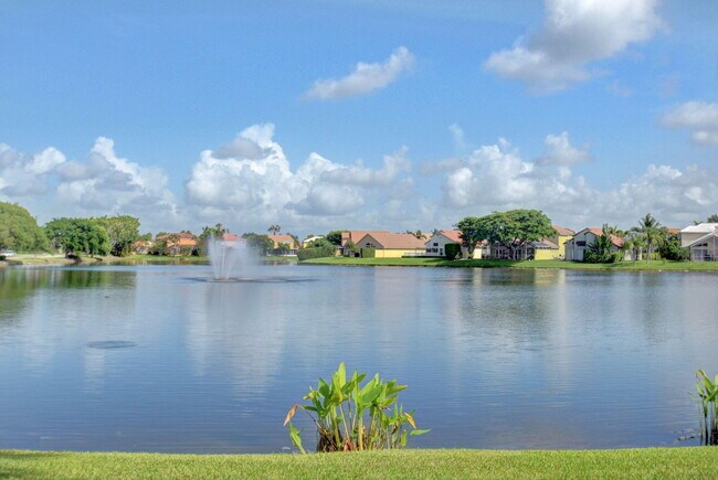 Building Photo - 10872 Tamoron Ln