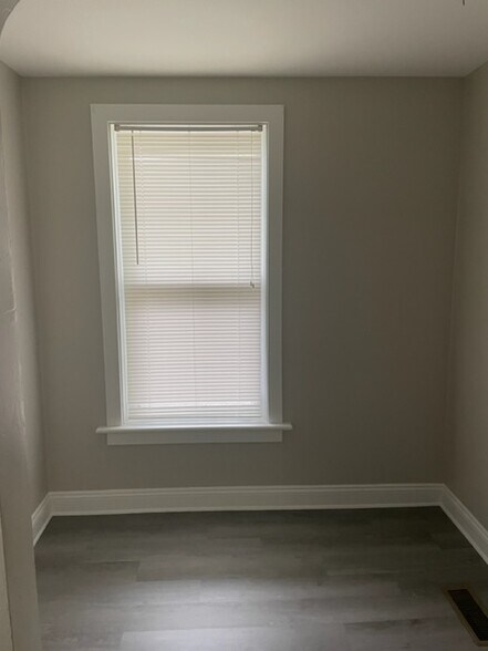 Building Photo - 1360 S Arch Ave