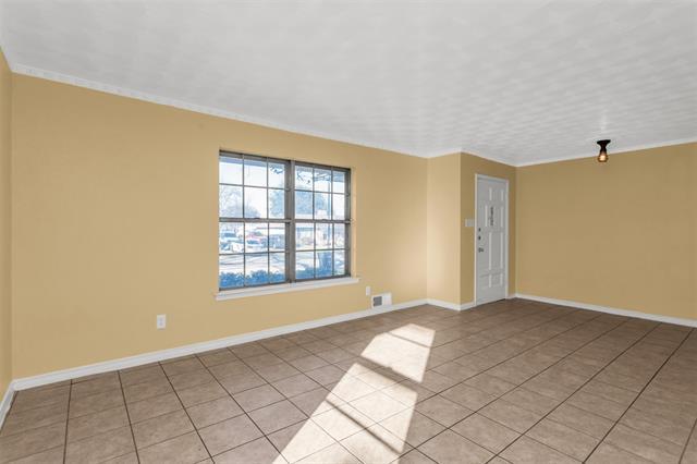 Building Photo - 2608 Meandering Way