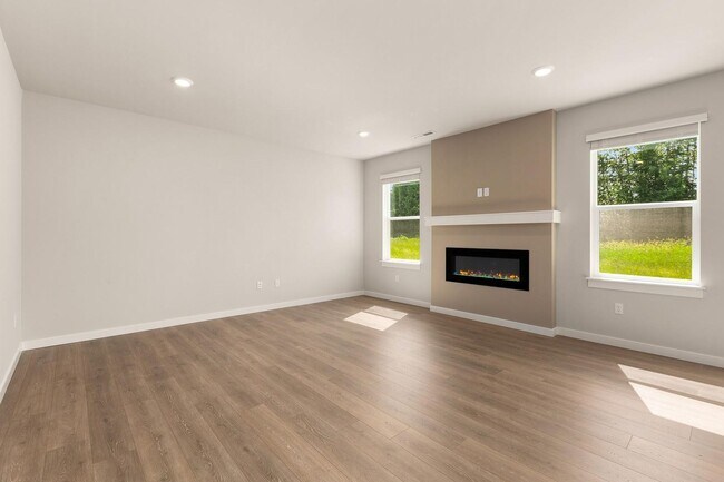Building Photo - Beautiful Almost new home in Lake Stevens!