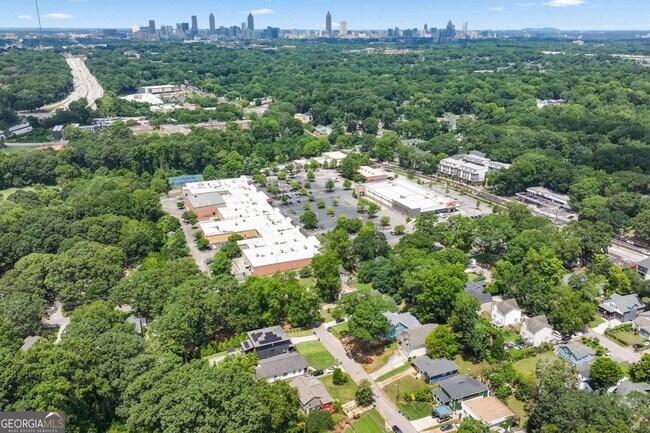 Building Photo - 1578 Lincoln Ave SE