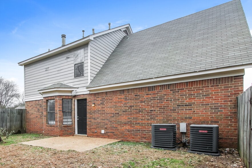 Building Photo - 6893 Delta Newberry Cove