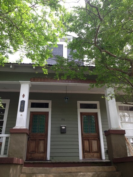Two entry doors to the same apt.! - 746 Europe St
