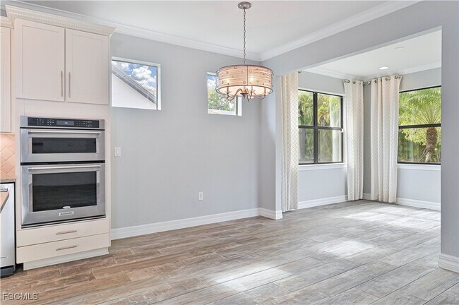 Building Photo - 14589 Laguna Dr